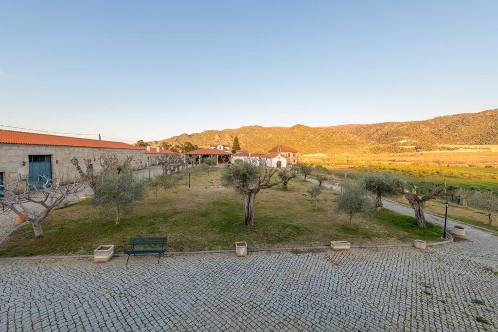 ヴィーラ・フロール Quinta Sta Luzia Carrascalヴィラ エクステリア 写真