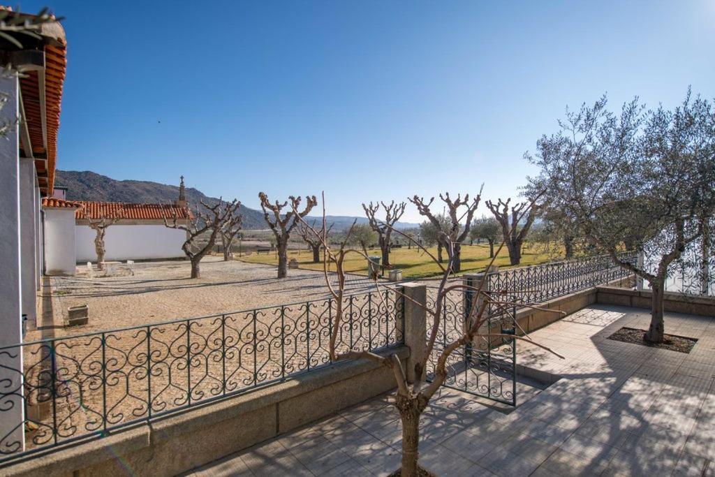 ヴィーラ・フロール Quinta Sta Luzia Carrascalヴィラ エクステリア 写真