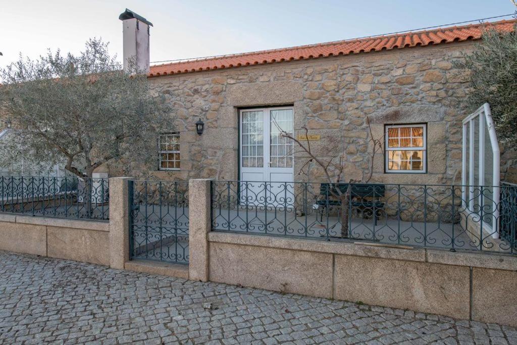 ヴィーラ・フロール Quinta Sta Luzia Carrascalヴィラ エクステリア 写真